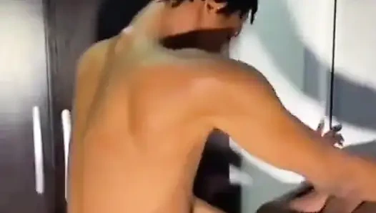 Heteroseksüel arkadaşım götümü denemeye karar verdi