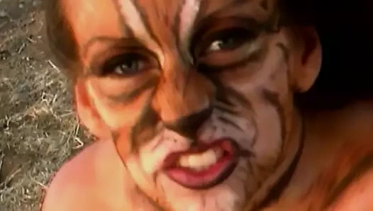 Aşırı romantizmde aşk tanrısı oynuyor