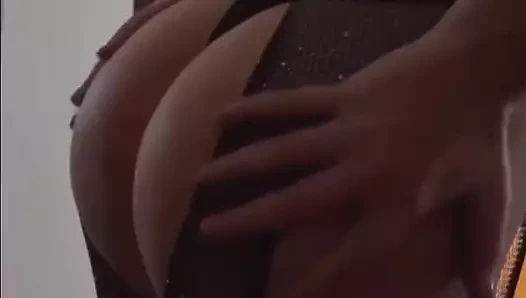 Tastybabyrosie videosu