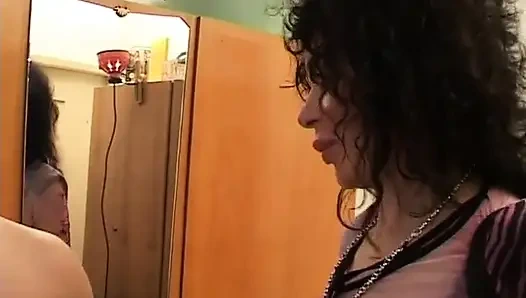 Seni üvey annem ile tanıştırmak istiyorum!!