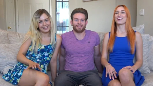 Arzuyla beslenen rekabetçi bir ruha sahip ateşli bir striptiz dart oyunu