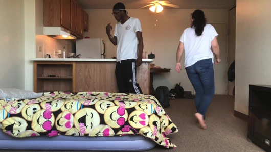 Bigdaddykj: Yeni komşumun yeni yerine taşınmasına yardım etti – önizleme