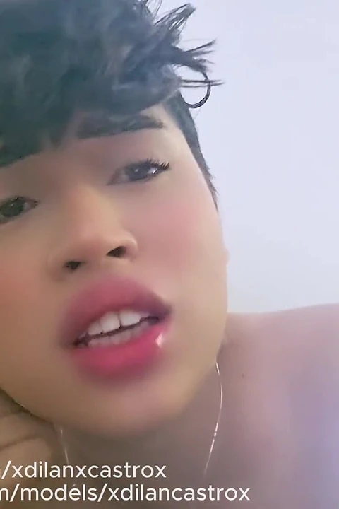 Güzel Twink Merakli Hetero Penisine Biner Ve Ona Sert Anal Seks Creampie Verir