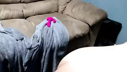 Busty kısa saçlı sarışın tombul ile büyük göğüsler gets becerdin