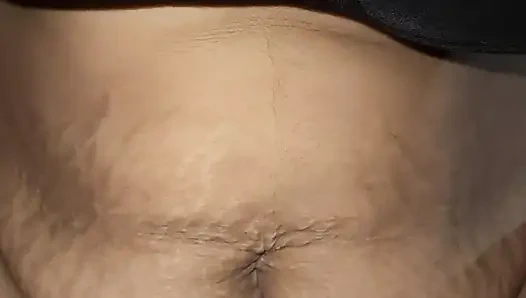 Suhagraat 1 ilk gece sekon yuvarlak sikişiyor Hintli ev hanımı