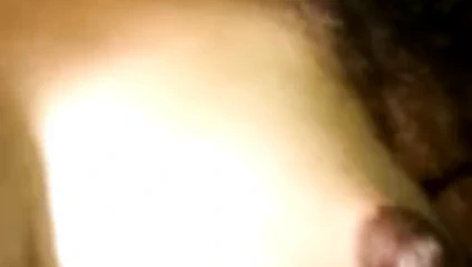 Bengali kız göğüsler gösteri