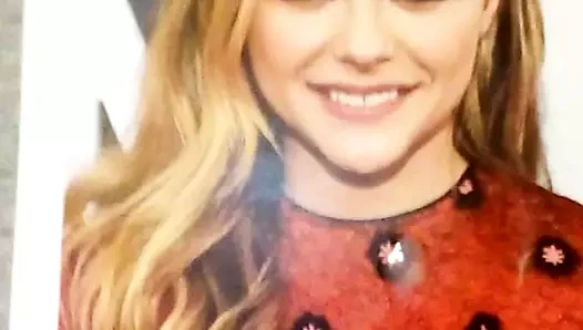 Chloe Moretz'un haraç boşalması (#8)
