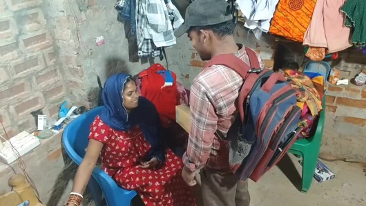 Delivery boy stripped and fucked the housewife