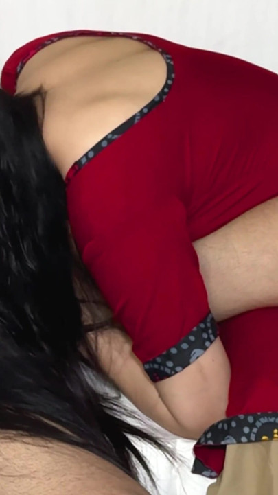 Kayınvalide ve damadının kirli Hintçe diyalog ile seks videosu