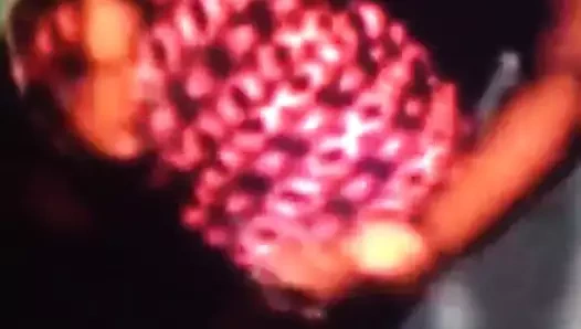 Trennn twirlking ona şişman göt