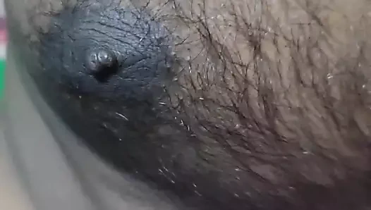 Öğretmen ateşli kızlarla dolu bir odayla seks yapıyor