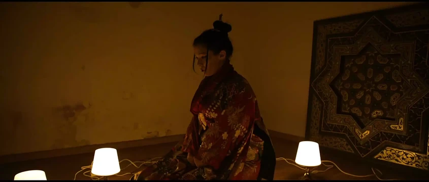 Dövmeli Asyalı götten sikiliyor