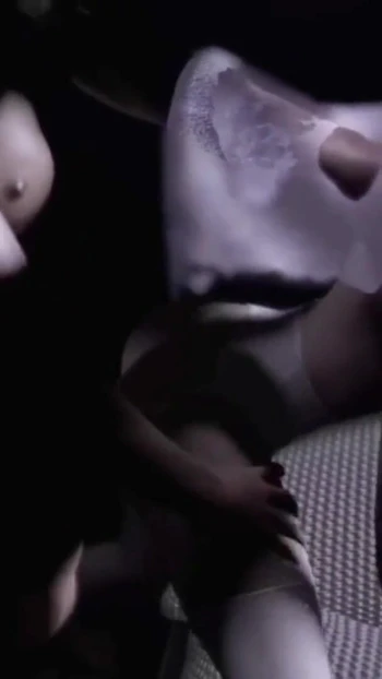 Волнующий момент из "Новобрачная и экс-любовник в свадебную ночь - Hentai 3D без цензуры v355"