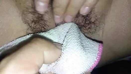 Nepalli bakire pembe amcık gulabi rato puti chati chekeko