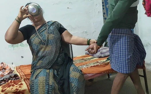 Üvey annemi kahve içerken ve seks yaparken domine ettim.