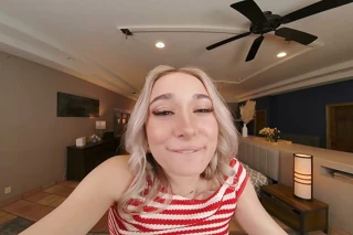 Badoinkvr thea summers üniversitede bir ya da iki erkek arkadaşı vardı ama diğer adamlar onun seninle seanslarıyla karşılaştıramadı