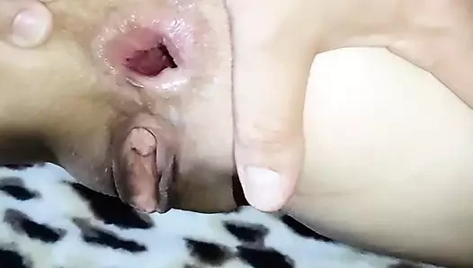 Evli bir çiftin evde rahat seksi