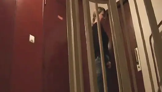 Первоклассные французские крошки делят большой хуй в горячем тройничке