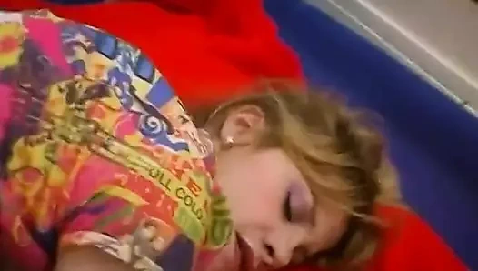 Noel için dildo alıyor ama yakında daha iyi bir şey algılıyor! (bl)