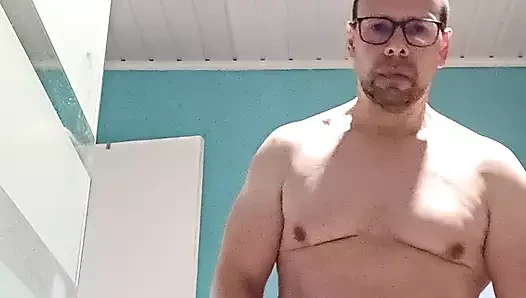 Karına, üvey kızına, üvey kız kardeşine ve üvey annene göster