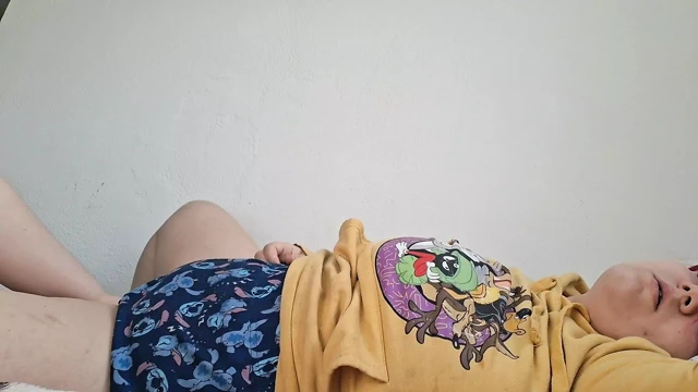 Çığlık atana kadar parmaklanıyor