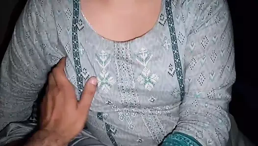 Hintli üvey annemle çok ateşli bir deneyim