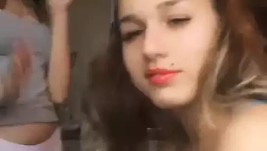Kız kardeş