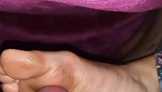 Adım anne kirli kokulu footjob devam et sonra boşalmak