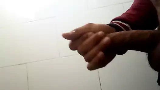 Cezayirli büyük yarak boşalması