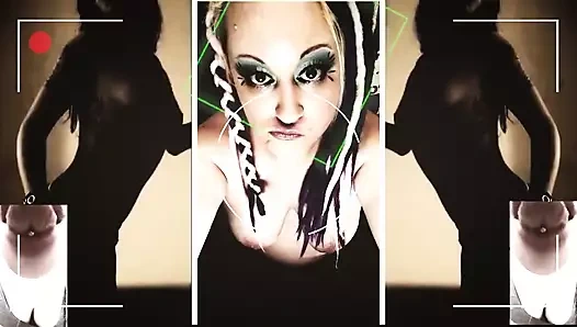 Şımarık üvey kız kardeş seni çok acımasız bir şekilde 31 çekmesi için güzelleştiriyor