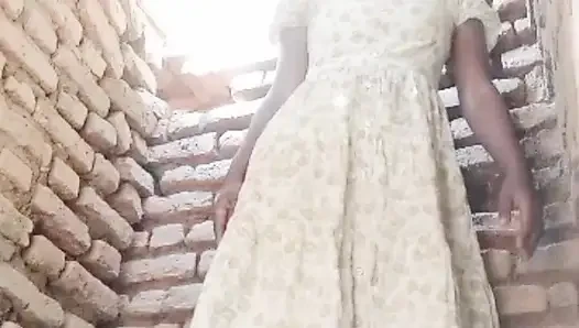 Azgın köylü kız mastürbasyon yapıyor