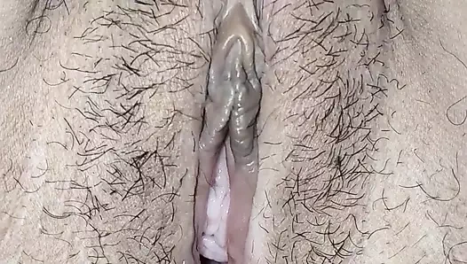 Pembe renkli amcıklı Vali Hintli evli kadın