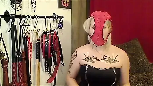 Külot ağzı tıkalı dominatrix! (Bölüm 1/ 2)
