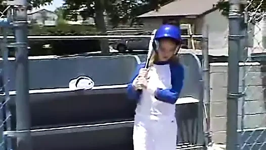 Seksi küçük April'ın açık havada sert solo mastürbasyonu