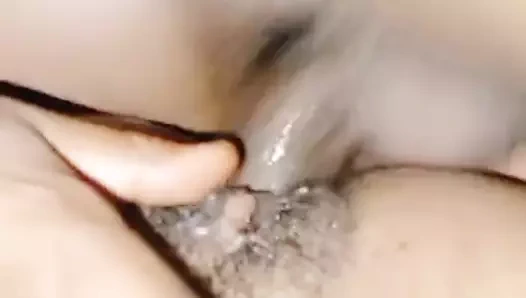 Amının içine boşalıyor, içine sperm boşalıyor