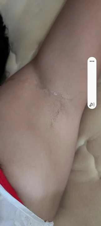 Karısının koltuk altı