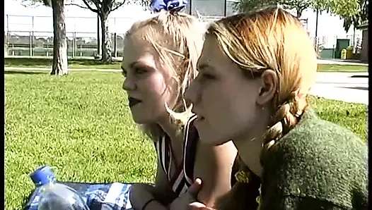 Gençler hiç grup seks partisine gitmedi