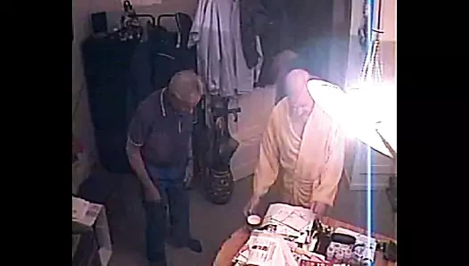 Yaşlı adam özel sikme 7