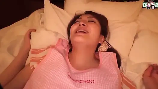 Otuzlu yaşlarındaki evli kadınların gizli geceleri tutkuyla teşhir ediyor - k