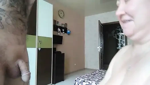 Büyük memeli ve ağzına boşalan bir kaltaktan unutulmaz sakso