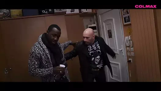 Liza del sierra ve aletta okyanus patlama iki çocuklar at bir parti