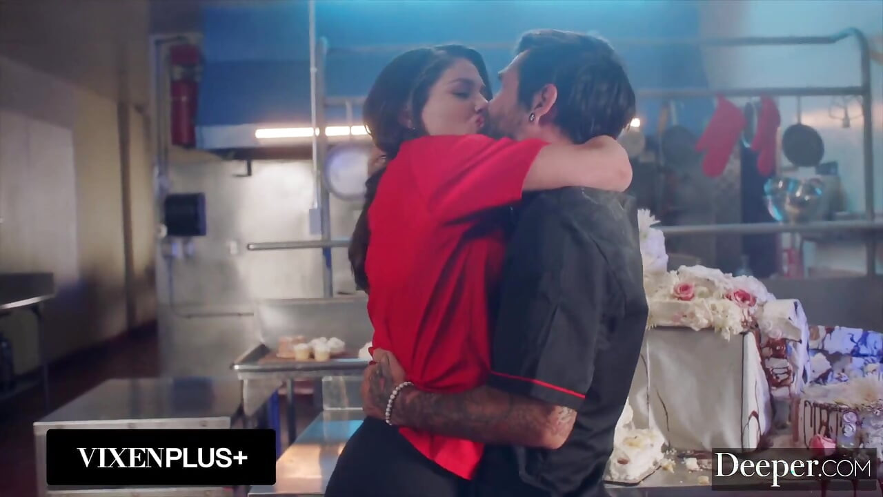 Daha derin baker alyx star doyumsuz bir iştaha sahip