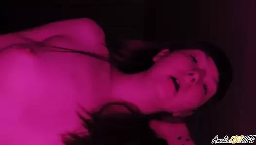 Kız arkadaş berbat benim çük kapatmak ve inliyor sert seks