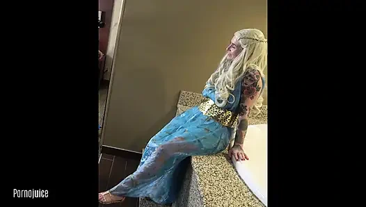 Büyük memeli brooke lyn rose jakuzide büyük zenci bir adamla oynuyor