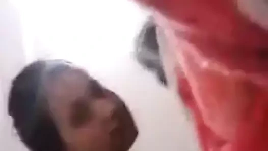 Sevimli kız arkadaş sert