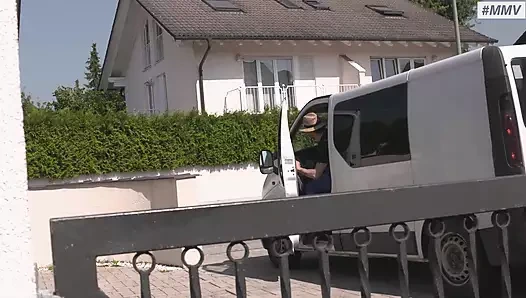 Pannendienst 4: Scene 3 hot blonde babe