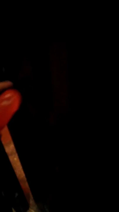 Kızıl saçlı sissy Sonechka merdivende anal kendi kendini tatmin ederken neredeyse yakalanıyordu | Bölüm 1