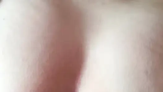 Ev yapımı videolar güzel bacaklarıma boşalıyor ve boşalıyor