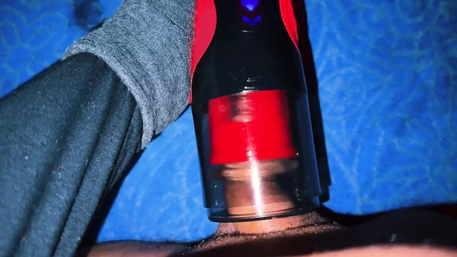 Süper Alman otomatik emme oyuncağı sikimi emmesiyle iyi yalıyor!