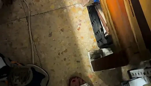 Komşuyla sikişiyor